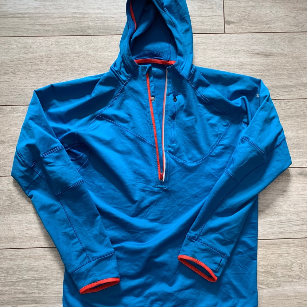 Salomon jacket 3/4 zip, size large, blue.